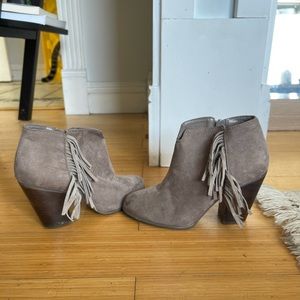 Suede fringe booties!
